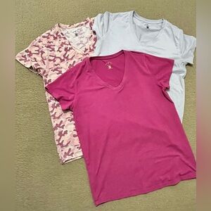 Blue mountain v-neck t-shirts